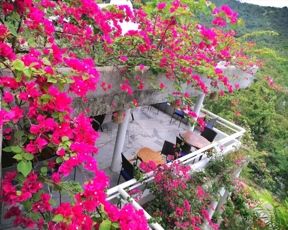 Lonos Circle Private Garden Bed & Breakfast Romblon Exterior foto