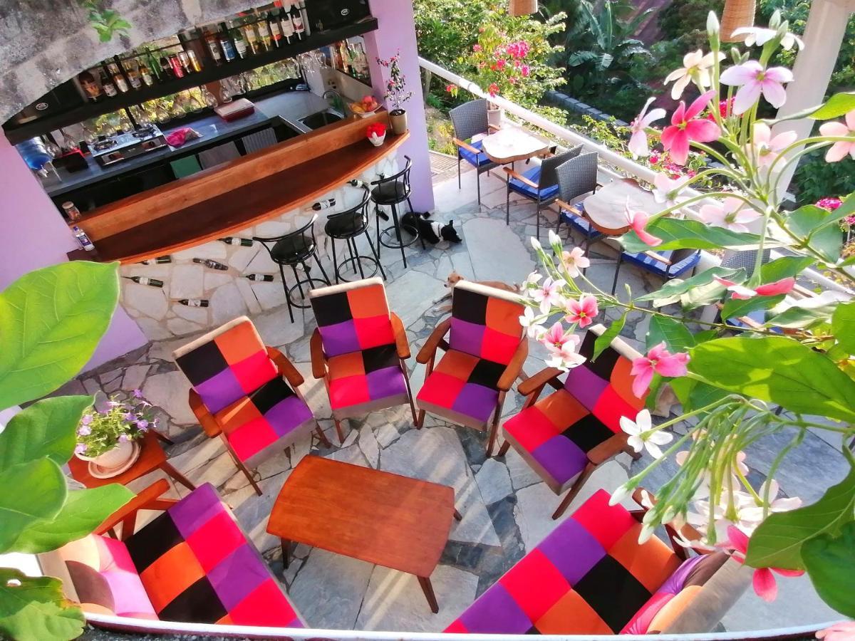 Lonos Circle Private Garden Bed & Breakfast Romblon Exterior foto
