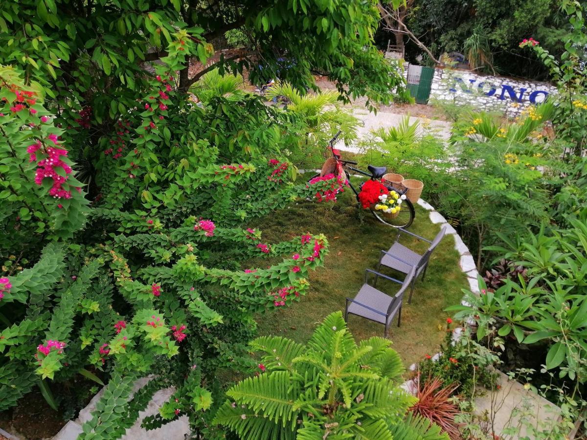 Lonos Circle Private Garden Bed & Breakfast Romblon Exterior foto